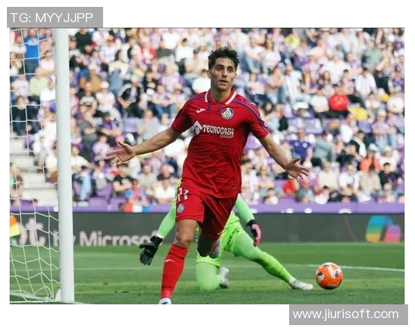 西甲激战：拜仁狂胜莱比锡五球大捷神扑时刻点燃全场激情